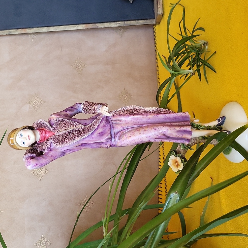 Elegant Purple Figurine - Home Accent